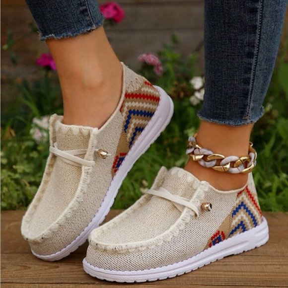 Shein Women Geometric Pattern Slip-On Crochet,  Lace Up Design  Size 40 (8) - Picture 1 of 11